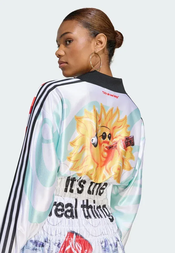 Футболка с длинными рукавами, сочетающая в себе элементы дизайна Adidas и Coca-cola Adidas Originals, белый/мультиколор — фото 4