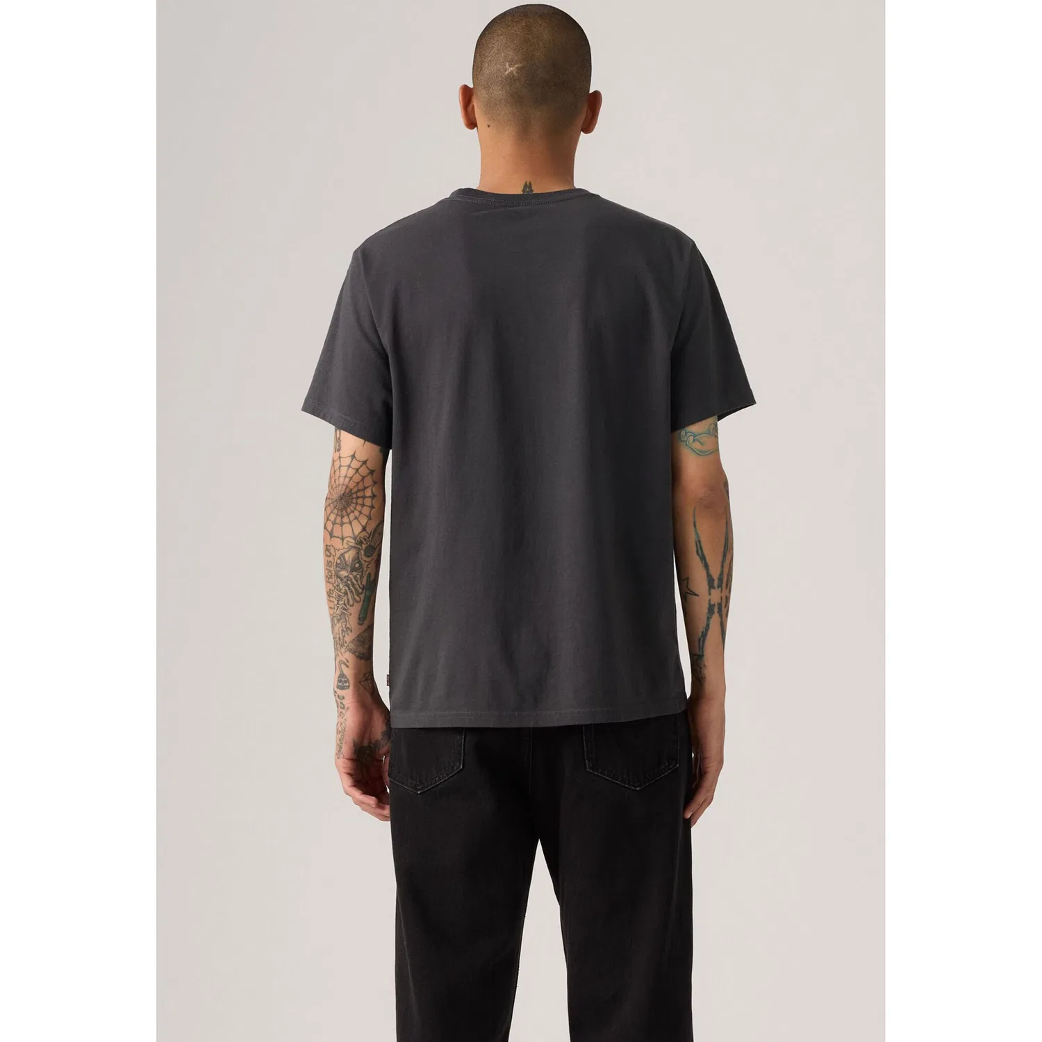 Мужская футболка с круглым вырезом свободного кроя Levi's, SS RELAXED FIT TEE P — фото 3