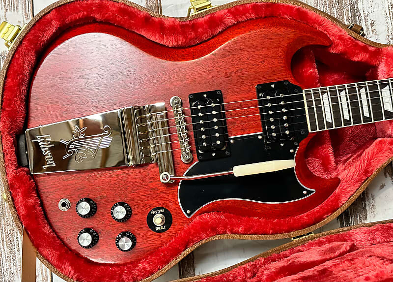 

Gibson SG Standard '61 Faded Maestro Vibrola 2023 - Vintage Cherry Satin New Unplayed Auth Dealer 7lbs 3oz #132