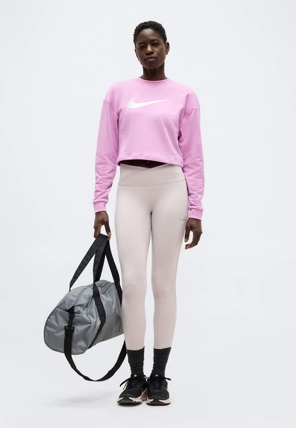 Толстовка crew пурпурного/серебристого металлического цвета/белого цвета Nike Performance, Magenta/Metallic Silver-Coloured/White — фото 2