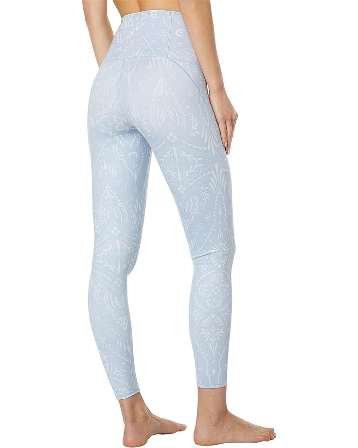 

Брюки PUMA Studio All Over Print High-Waist Tights, цвет Arctic Ice