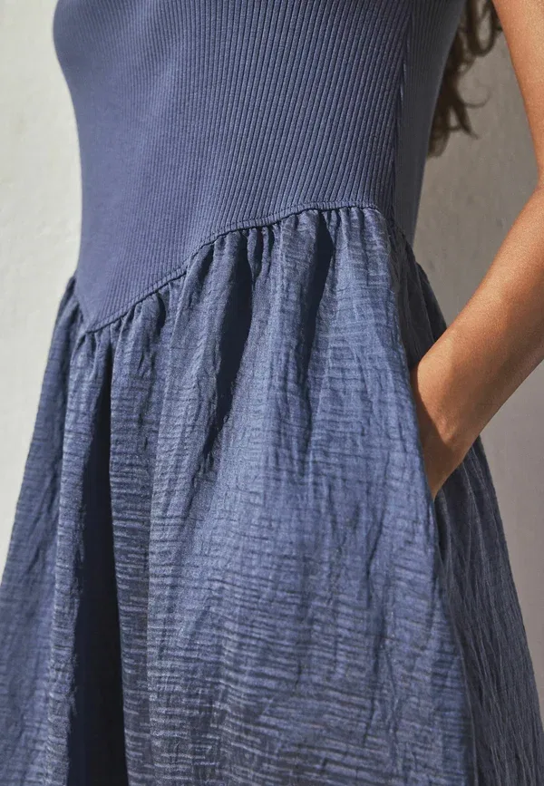 Платье хлопковое Regular fit - jersey woven mix midi dress Next темно-синий