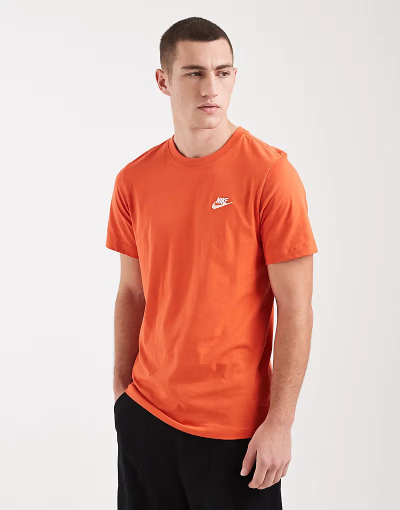 Футболка Nike Club оранжевого