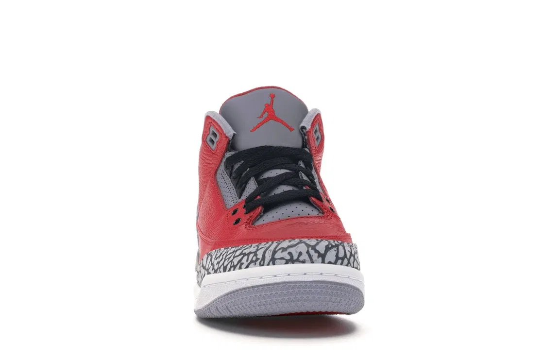 Детские кроссовки Lifestyle с принтом слоновой кости Jordan 3 Retro, Fire Red / Fire Red-Cement Grey-Black — фото 2