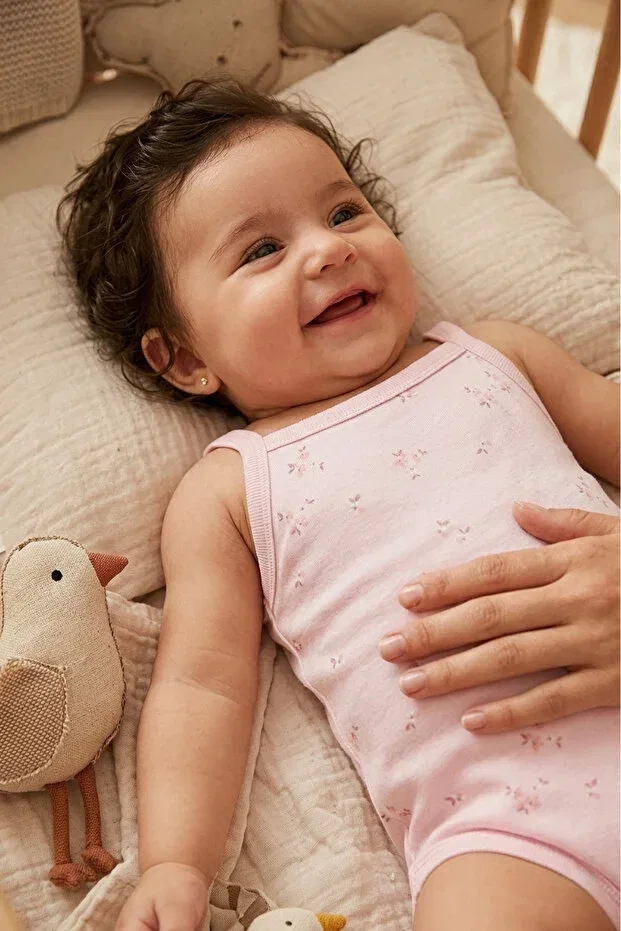 Детское боди для новорожденных с принтом Interlock corded strap bodysuit with moon print (flower garden) Bebetto, Pink — фото 4