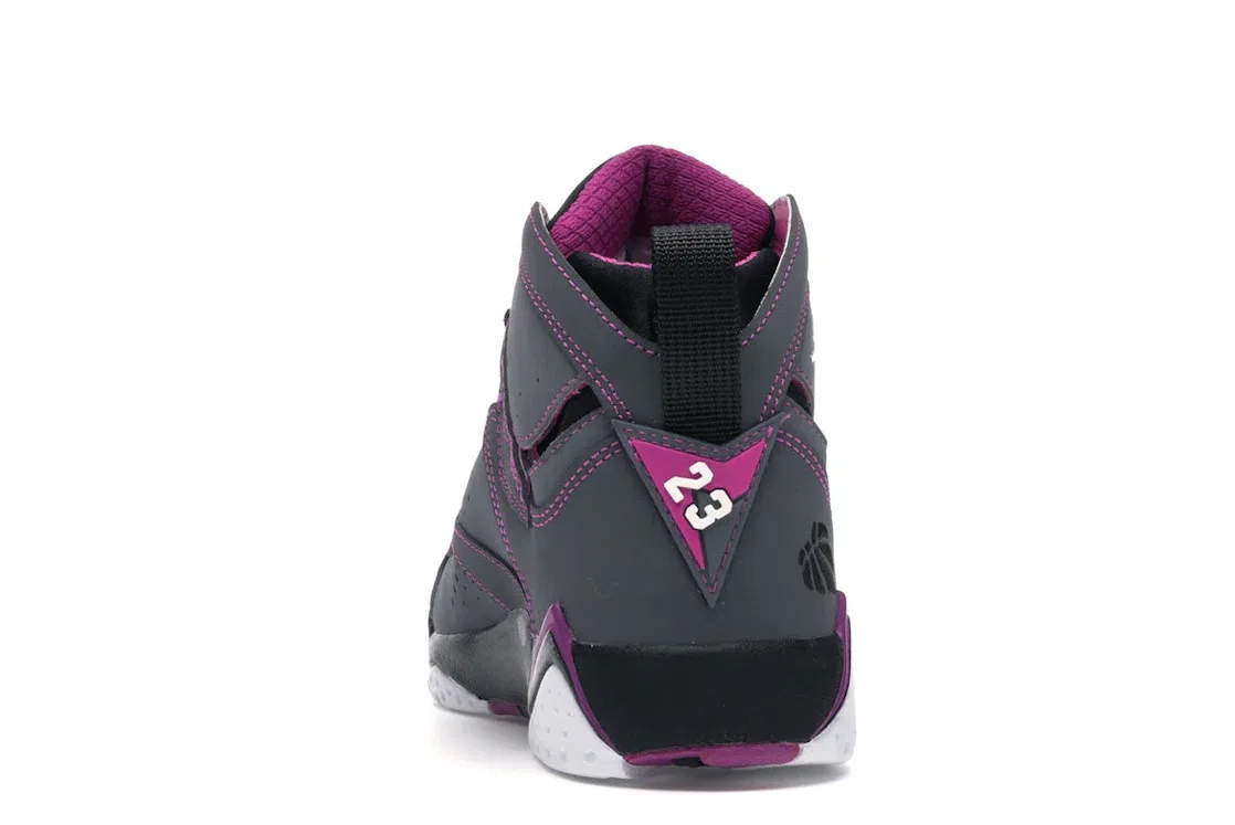 Детские кроссовки Lifestyle Jordan 7 Retro, Dark Grey/White-Black-Fuchsia Flash — фото 4