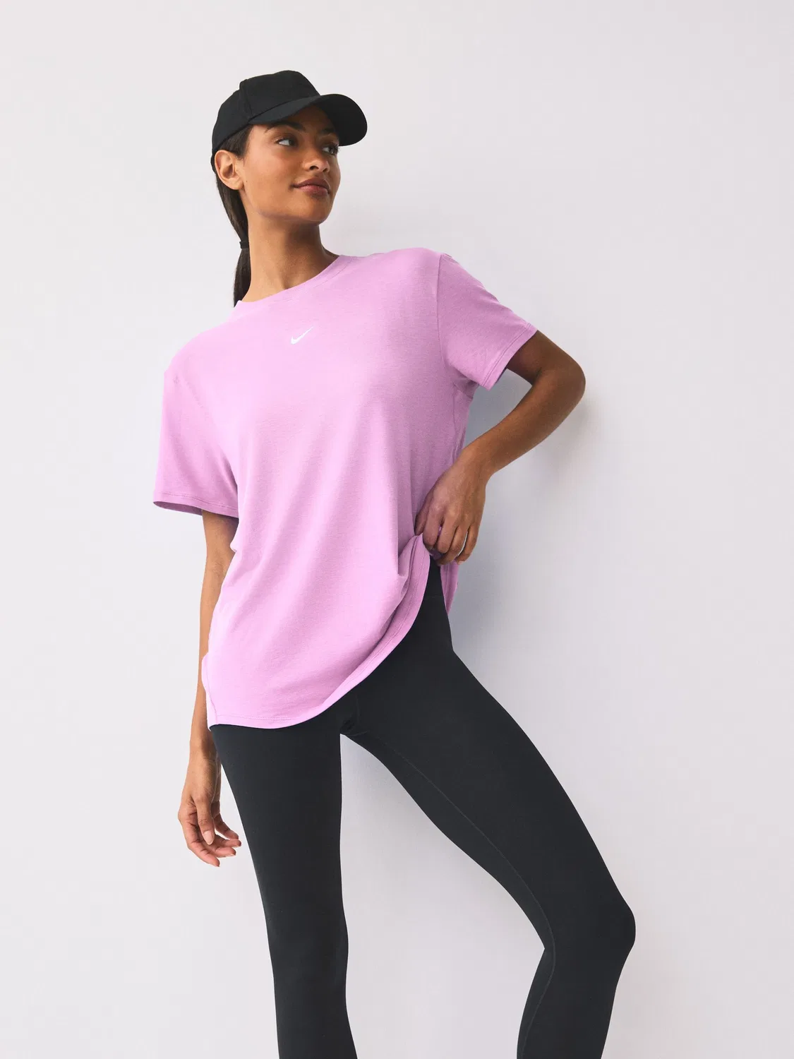 Футболка Nike One Relaxed Dri-FIT Nike, Magenta Pink — фото 3