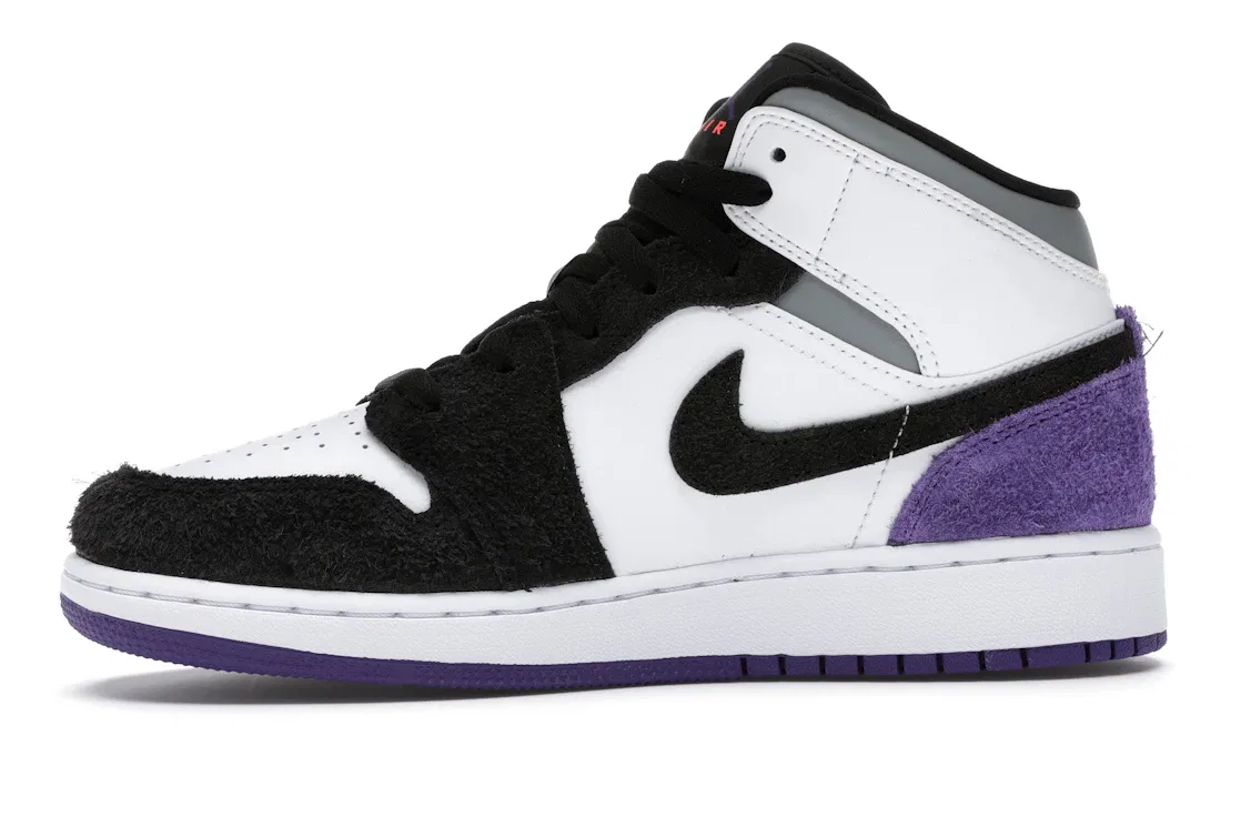 Детские кроссовки с замшевыми вставками Jordan 1 Mid SE Purple Jordan, White/Black-Light Solar Flare Heather-Varsity Purple — фото 3