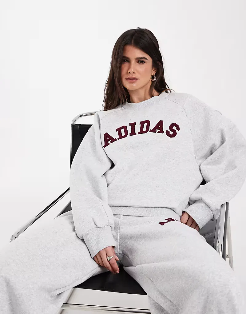 Толстовка Adidas Sportswear, серый меланж