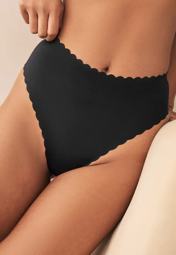 Трусы из нейлона и эластана Full fit - no vpl scallop 7 pack - briefs Next black, white, praline, nude, белый — фото 4