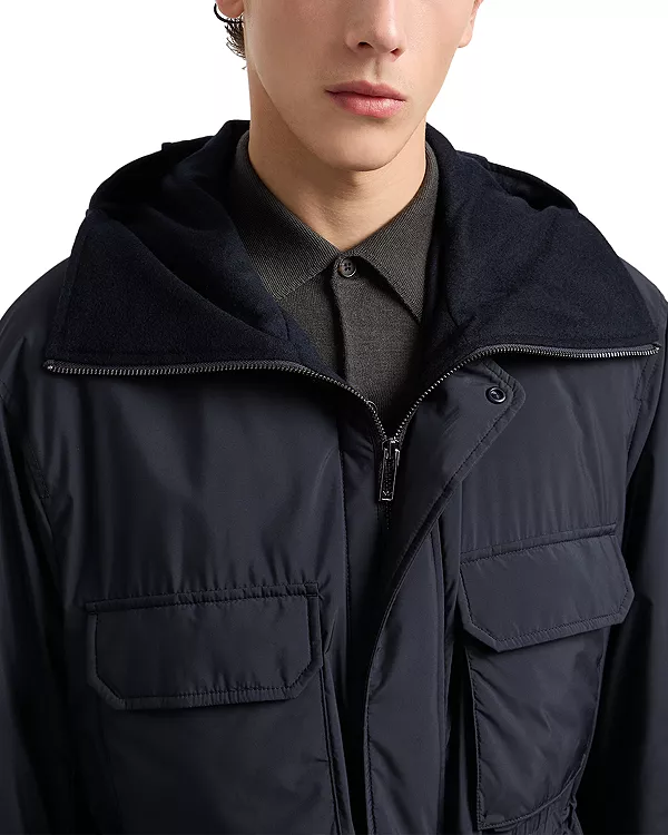 Необходимые вещи для путешествия: куртка-блузон с нашивками. Emporio Armani, синий — фото 4