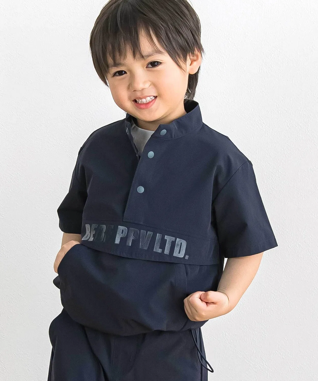 Детский комплект для мальчика из тафты с анораком и шортами BeBe Petits Pois Vert, Grey — фото 2