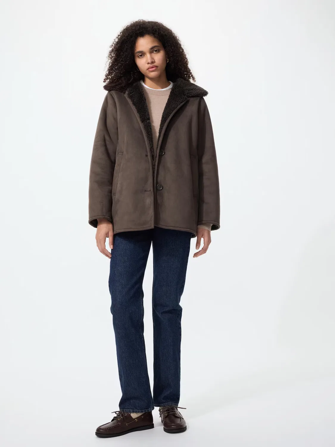 Пальто Uniqlo, полушерстяное из шерсти боа, мягкое и ворсистое, бежевый — фото 2
