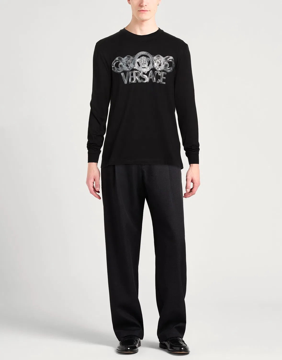 Мужская футболка с принтом Logo-Print T-Shirt Versace, черный — фото 2