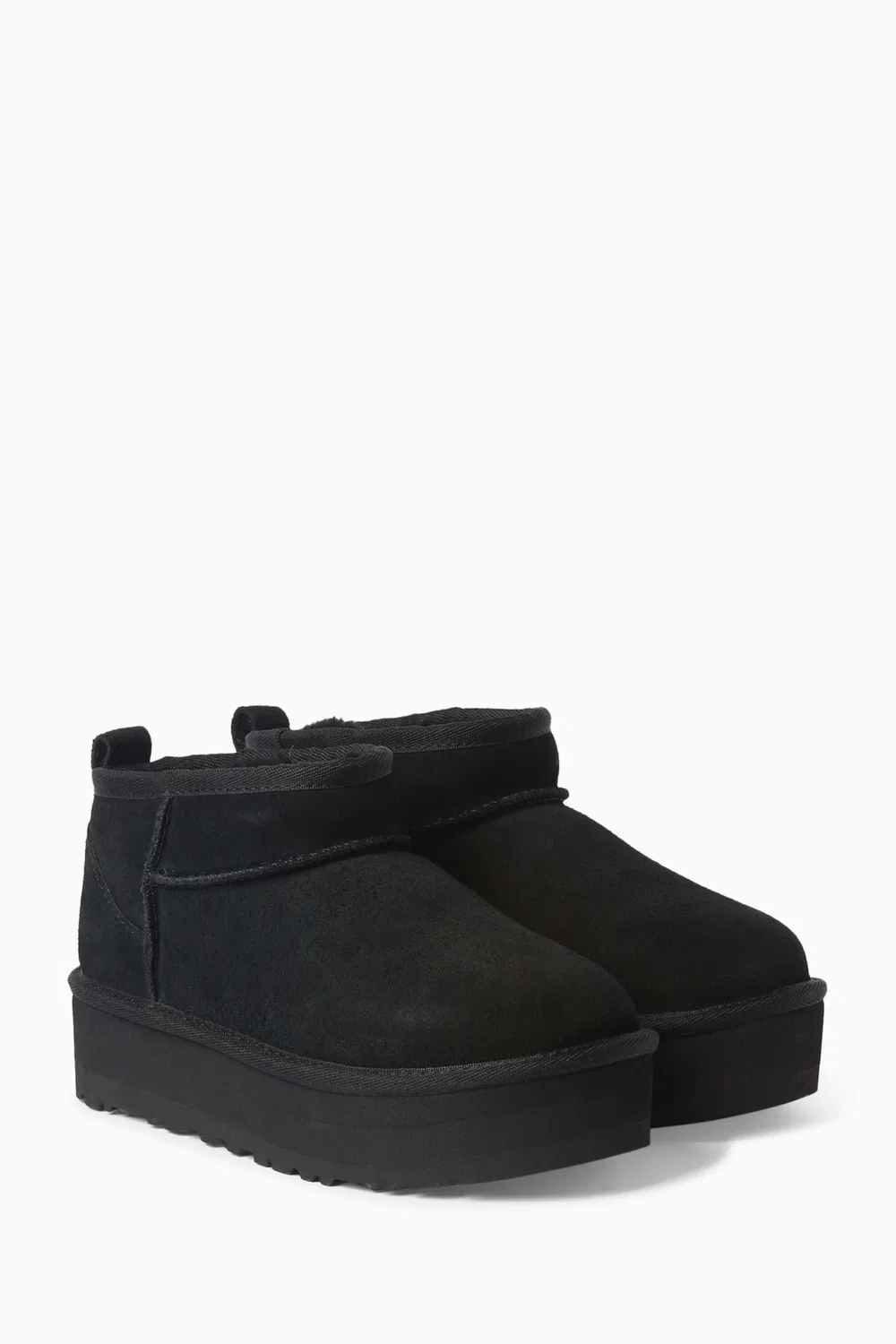 Ботинки на платформе из замши Classic Ultra Mini UGG, черный