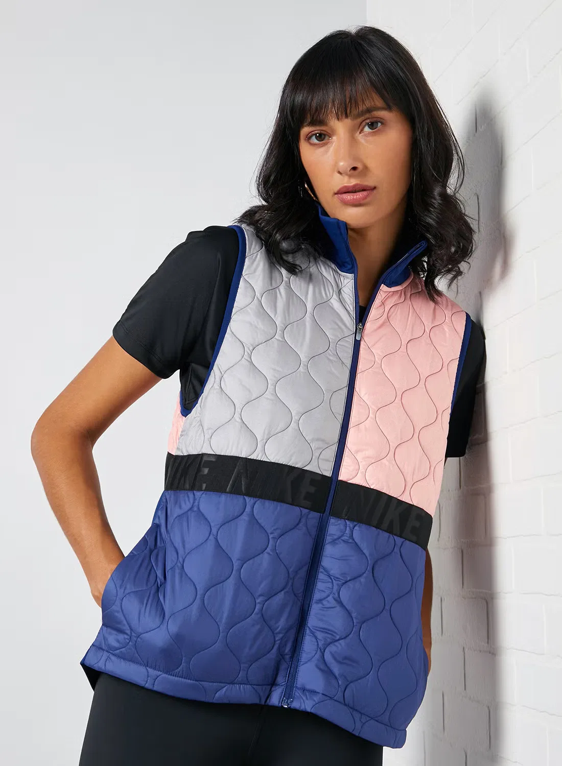 Жилет с высоким воротом Arolyr Nike, коралловый