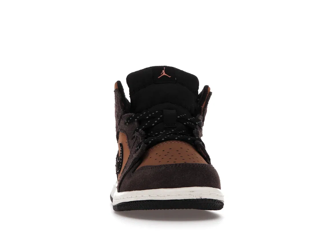 Детские кроссовки с высоким берцем Jordan 1 Mid SE Dark Chocolate, Dark Chocolate/Archaeo Brown/Black/Crimson Bliss — фото 2