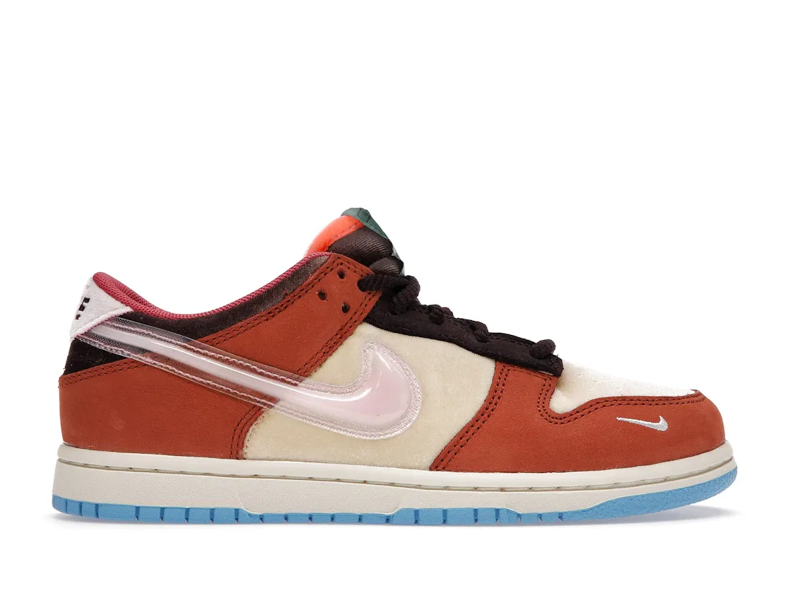 Детские кроссовки Lifestyle с принтом Nike Dunk Low Nike, Canvas/Mid Soft Pink-Burnt Brown
