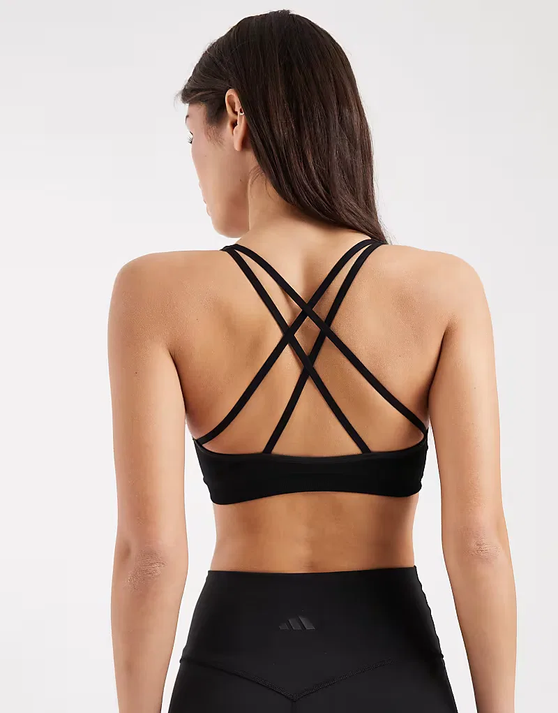 Спортивный бюстгальтер Adidas Performance Workout Essentials Knit Light Support Bra, черный — фото 2