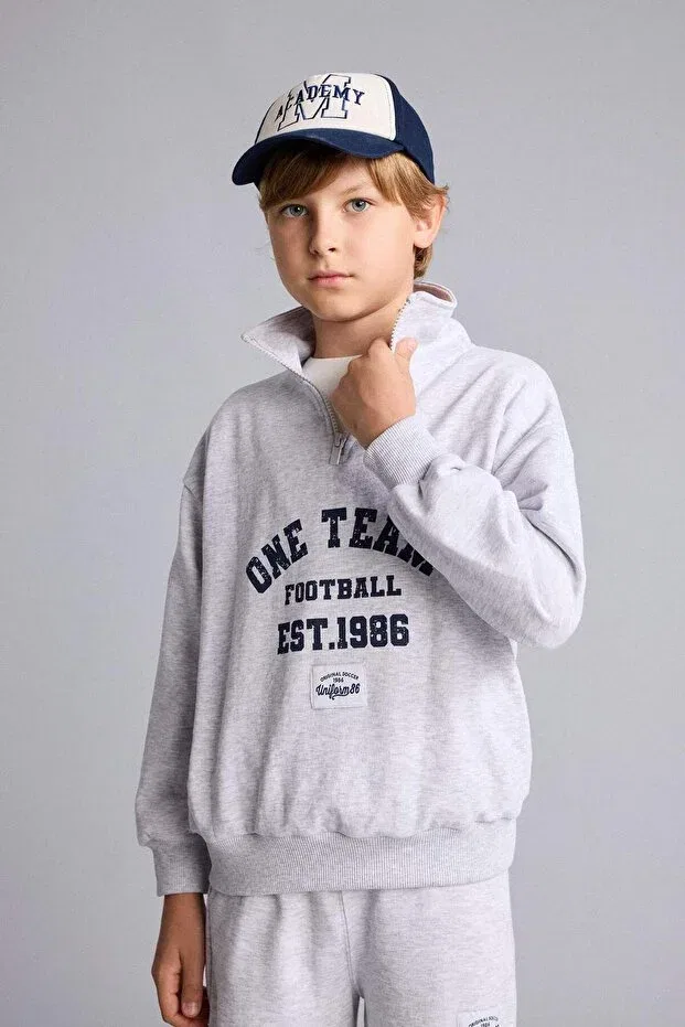 Детские свитшот с принтом для мальчиков Regular fit high collar printed sweatshirt for boys h9892a826au Defacto, Gray-Gr400 — фото 3