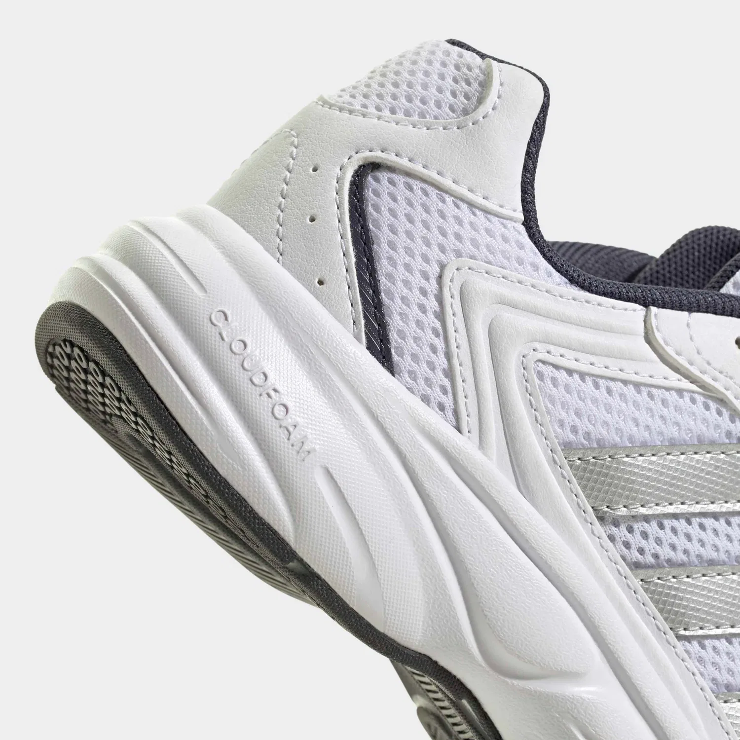 Детские кроссовки с Cloudfoam-амортизацией Adidas Sportswear, Cloud White/Silver Metallic/Shadow Navy