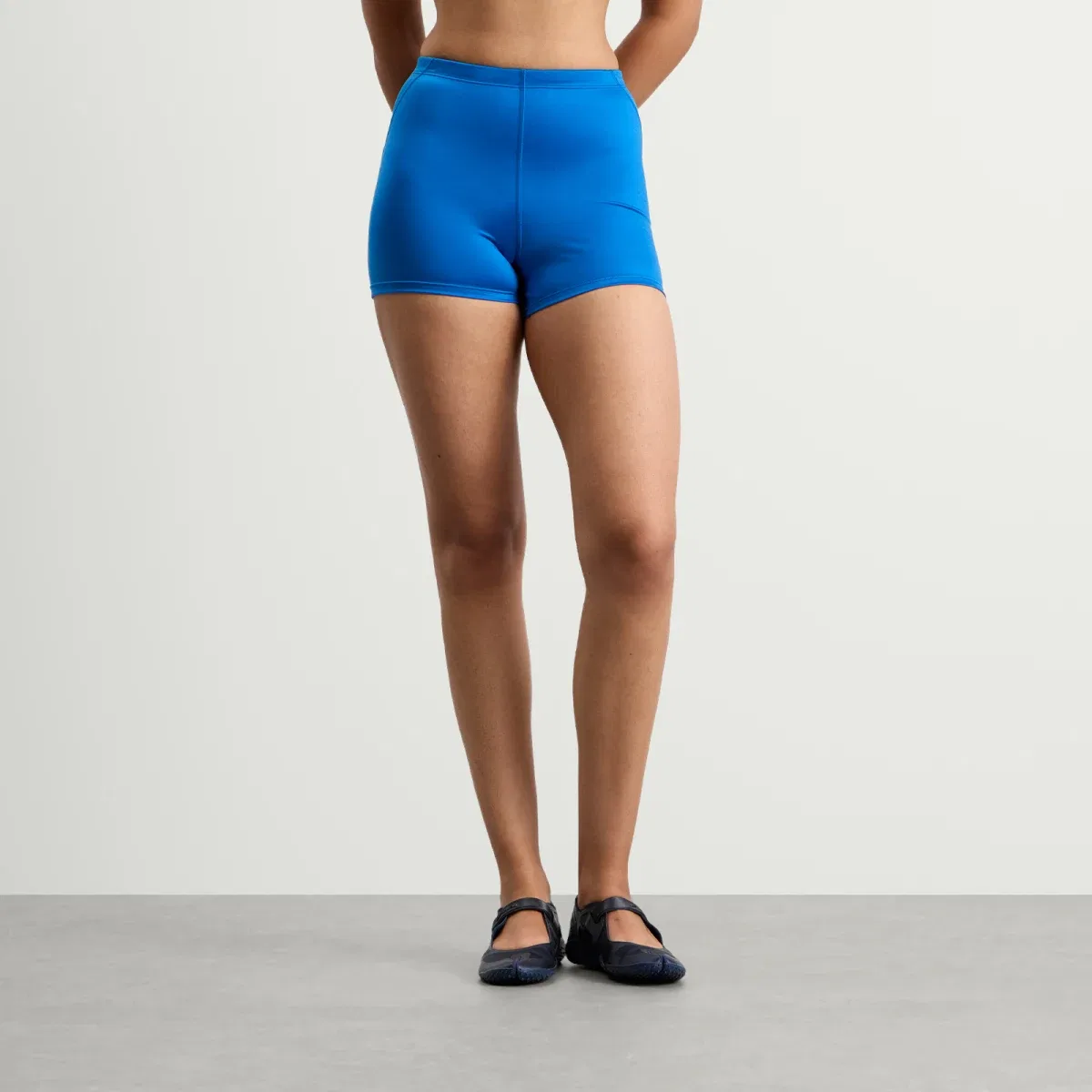 Шорты с блеском, средняя посадка, с внутренним шнурком, модель X skims shine drawcord boy short 2 inch Nike, Cobalt — фото 2