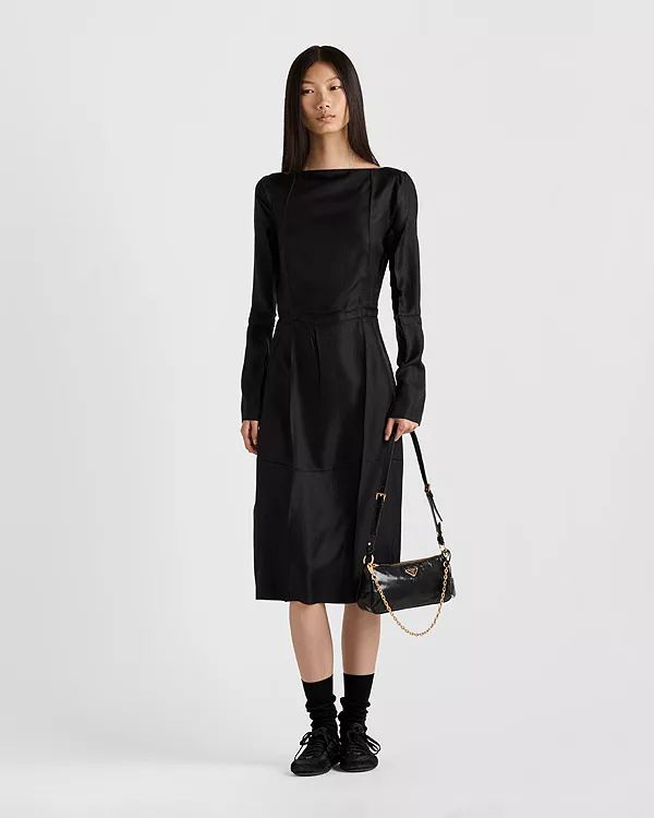 Миниатюрная бархатная сумочка из переиздания Prada, черный — фото 2