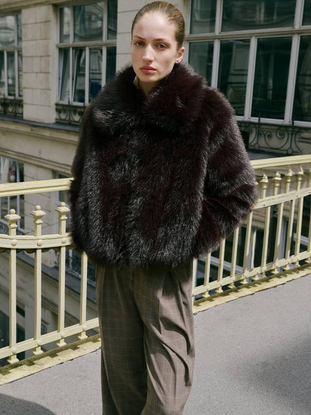 

Венецианская куртка Faux Fur Mango