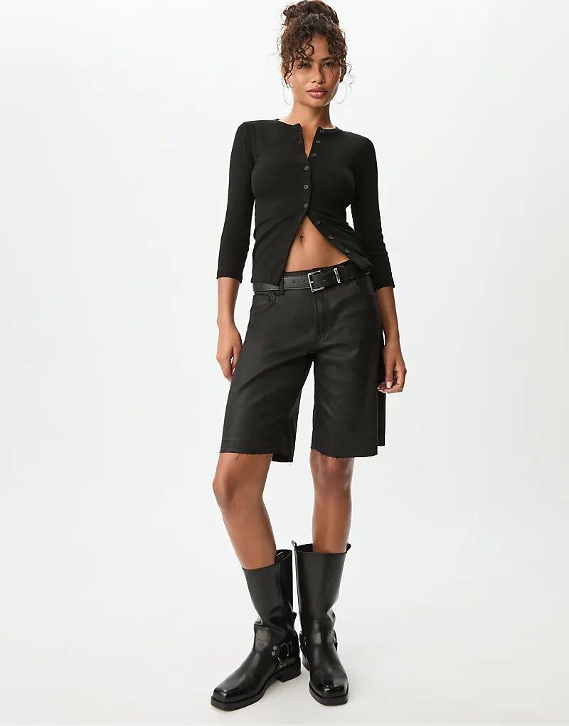 

Блузка Stradivarius с пуговицами черного цвета