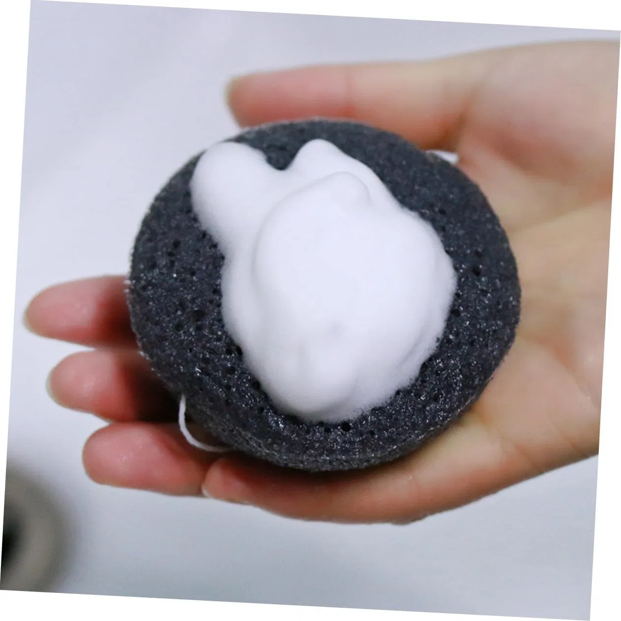 Спонж для лица с активированным углем, Konjac, Gatuida, 1 шт, 9 г, Black — фото 3