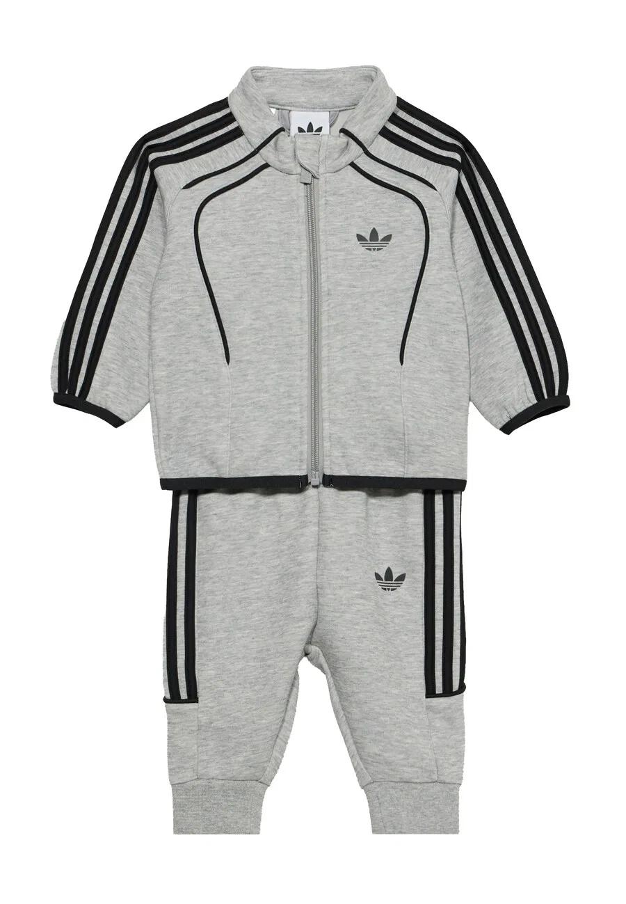Спортивный костюм ADIDAS ORIGINALS 'SPACER' в серо-пятнистом цвете