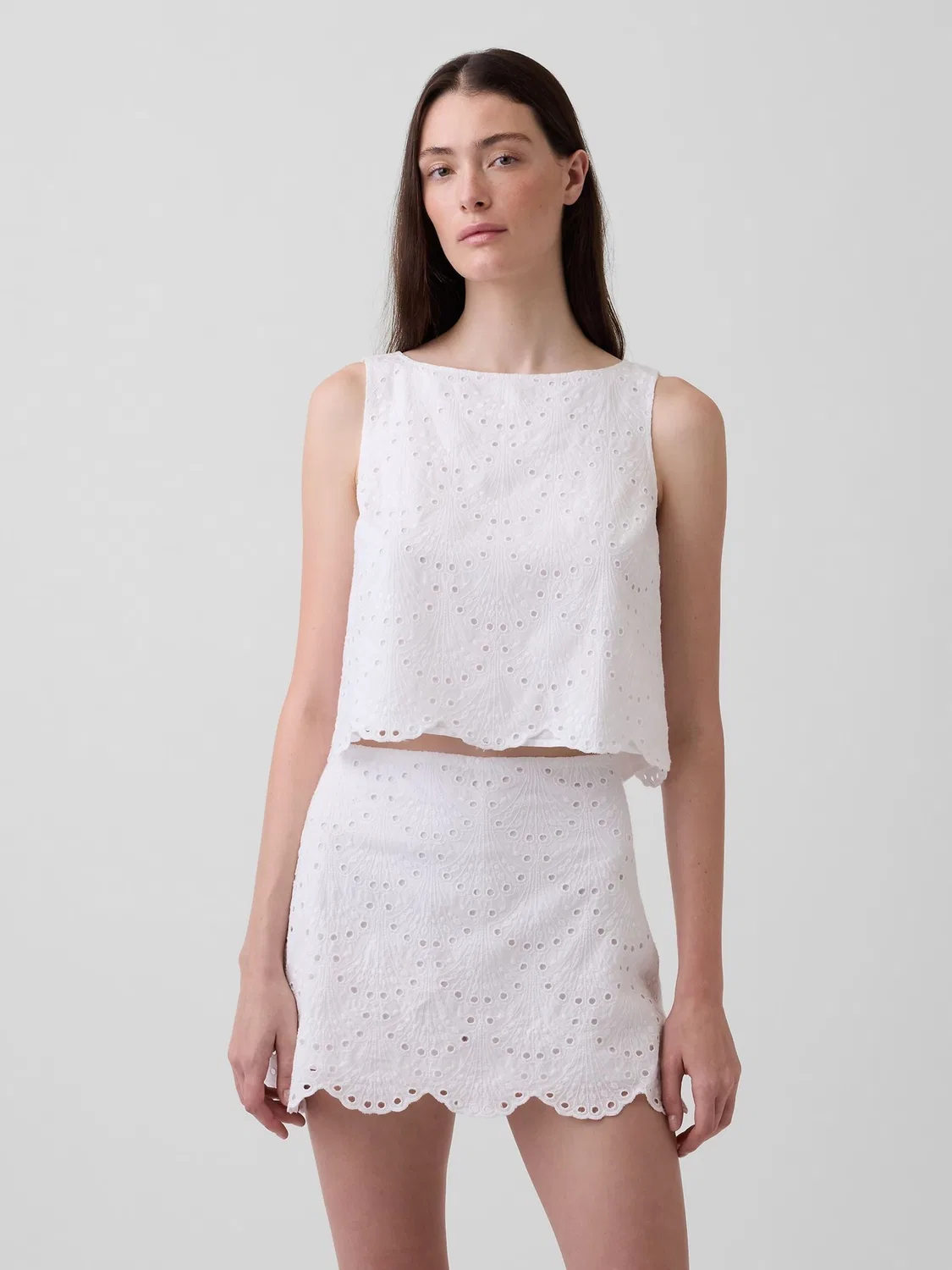 Топ-жилет Gap White Eyelet Crop Shell, белый