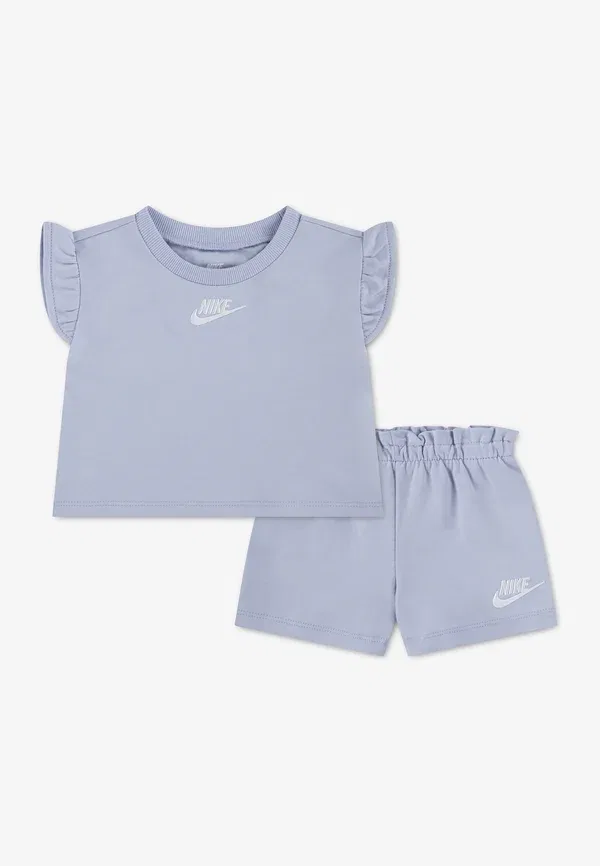 Комплект из футболки и шорт с принтом, хлопок Nike Sportswear