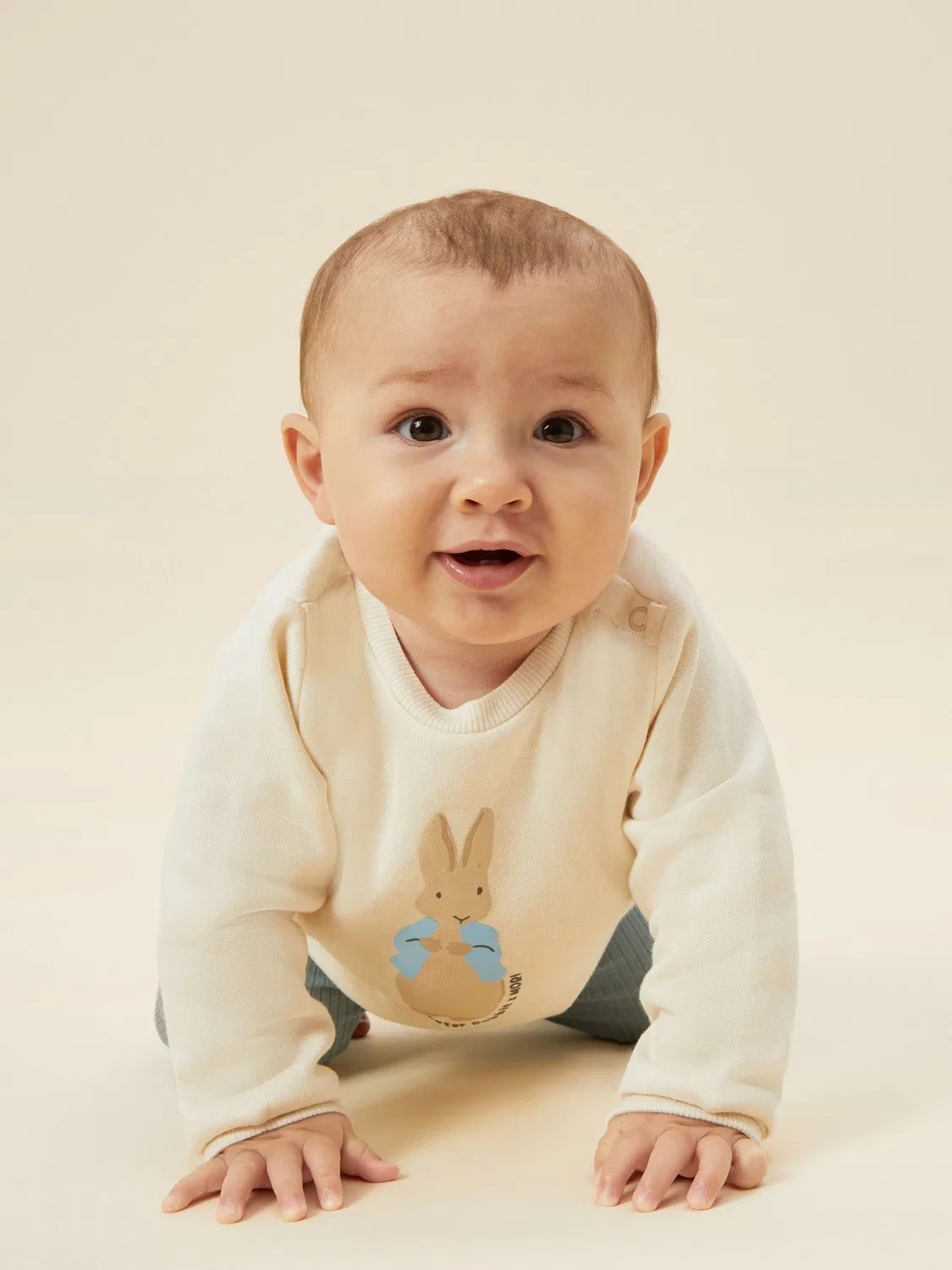 Свитшот Peter Rabbit supersoft Mori, кремовый — фото 2