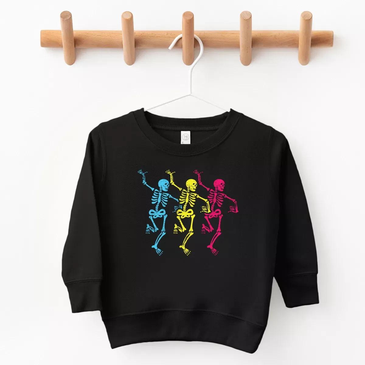 Детский свитшот с принтом Three Skeletons Dancing Neon The Juniper Shop, Black — фото 2
