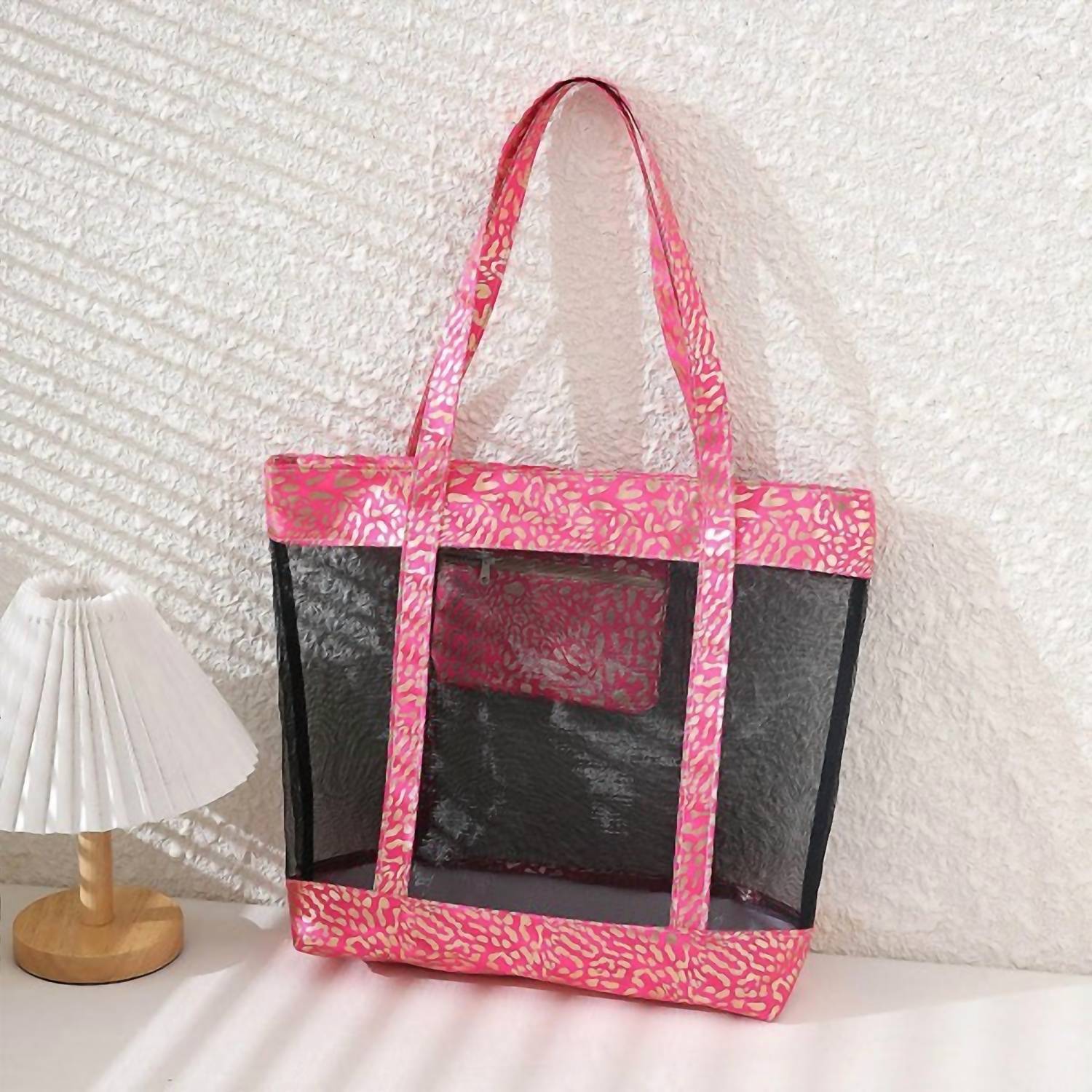 

Металлическая пляжная сумка-шоппер с сеткой и животным принтом в ярко-розовом цвете Judson & Co.