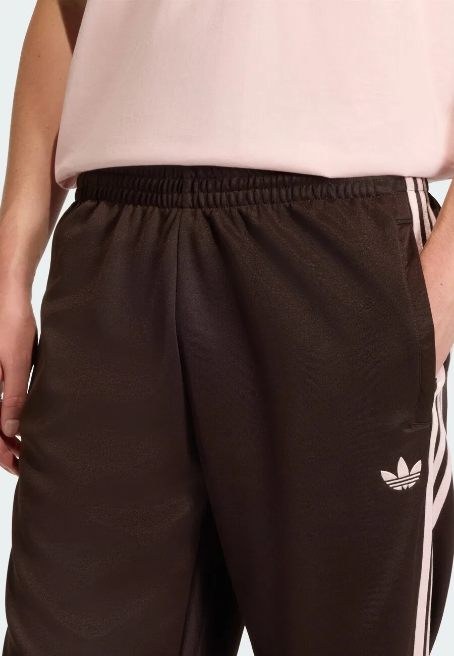 Брюки ADIDAS ORIGINALS Regular Pants 'SST' темно-коричневого цвета — фото 4