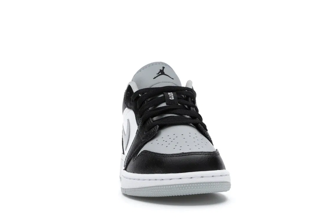 Детские кроссовки с длинным шнурком Jordan 1 Low Jordan, Black/Black-Light Smoke Grey-White — фото 2