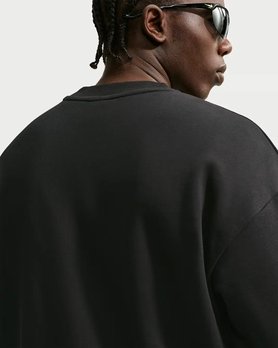 Мужская толстовка с круглым вырезом Nike Solo Fleece, Total Black/Sail — фото 2