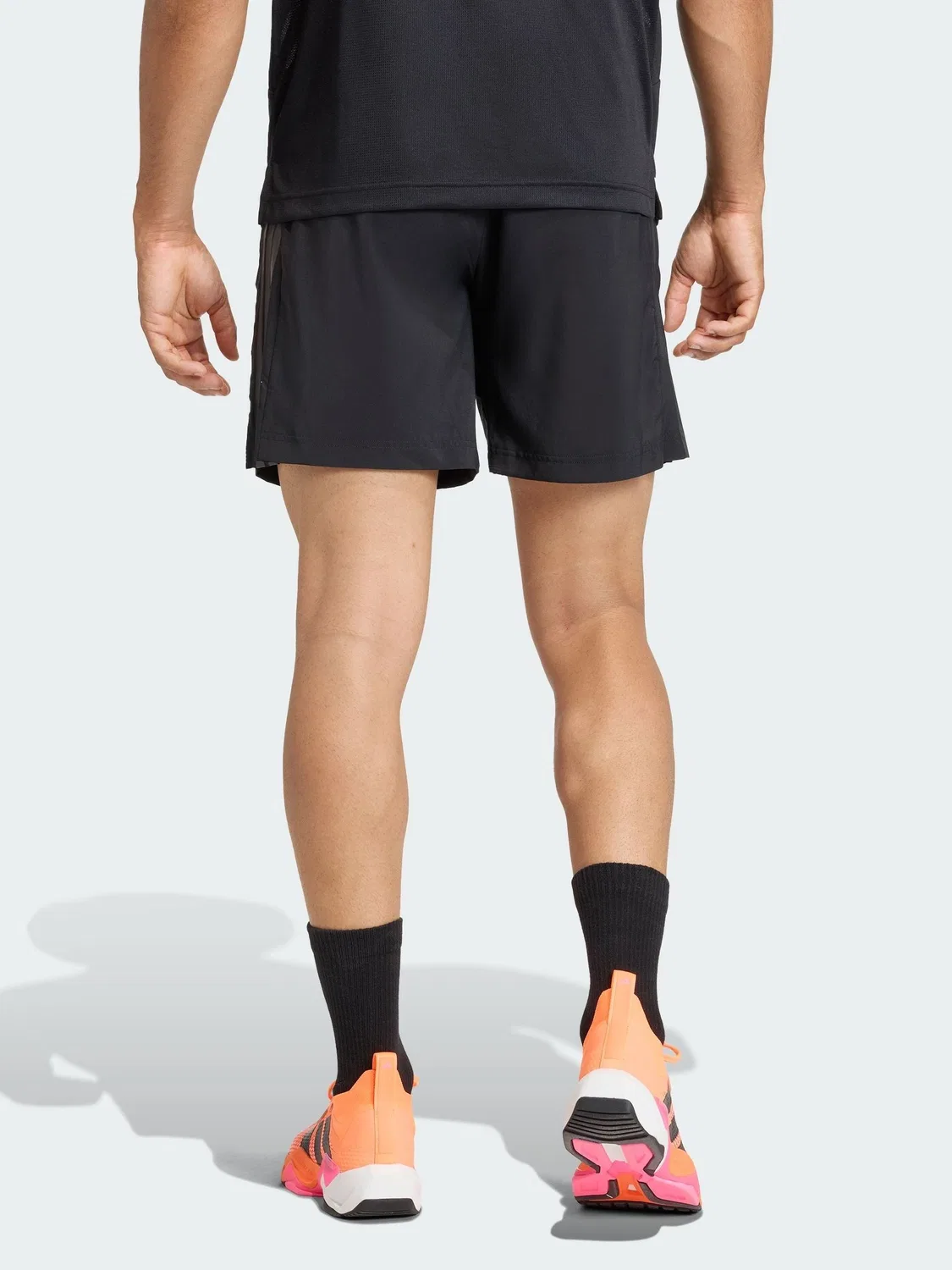 Шорты тренировочные Tech Essentials Workout 3-Stripes adidas, черный — фото 2