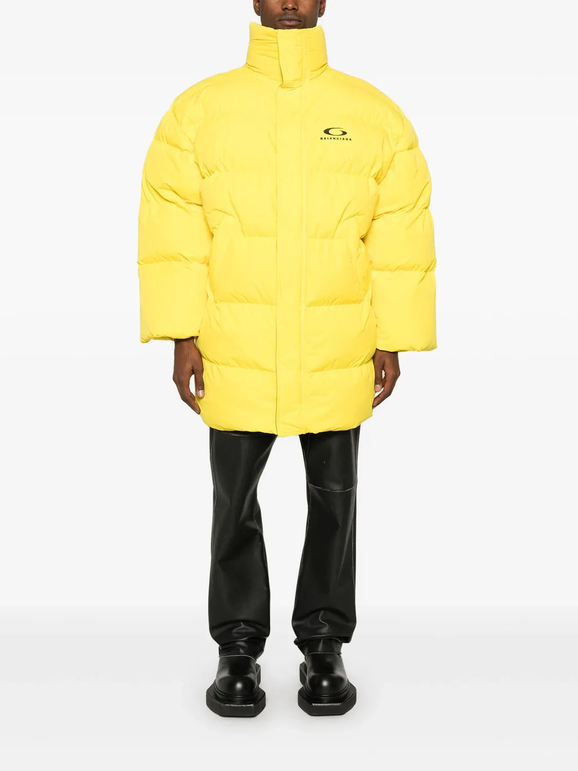 Утепленное пальто Balenciaga ярко-желтого цвета — фото 3
