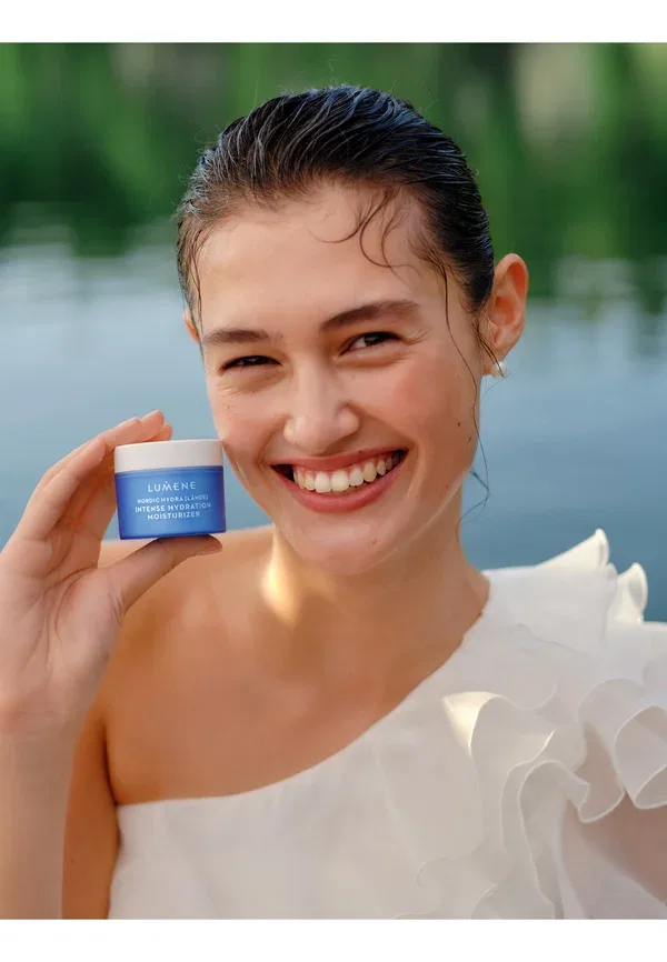 Крем для лица увлажняющий Nordic Hydra [Lahde] Intense Hydration Moisturizer Lumene, 50 мл — фото 3