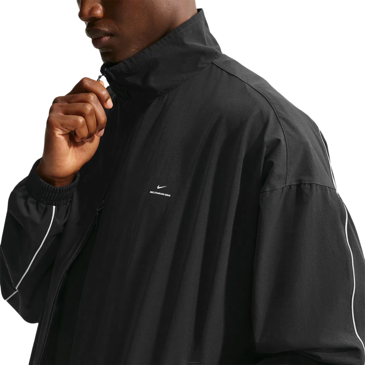 Мужская куртка с технологией Dri-FIT, модель Standard Issue Game Woven, Nike, Black Pale Ivory Pale Ivory — фото 3