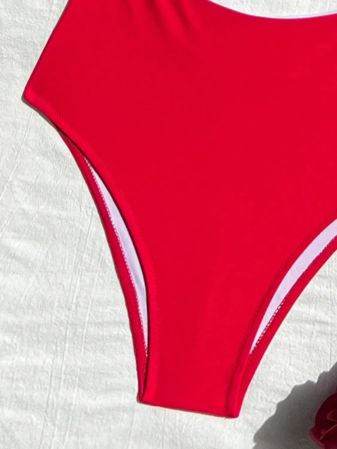 Женский купальник-монокини с вырезами и завязками на шее Red — фото 4