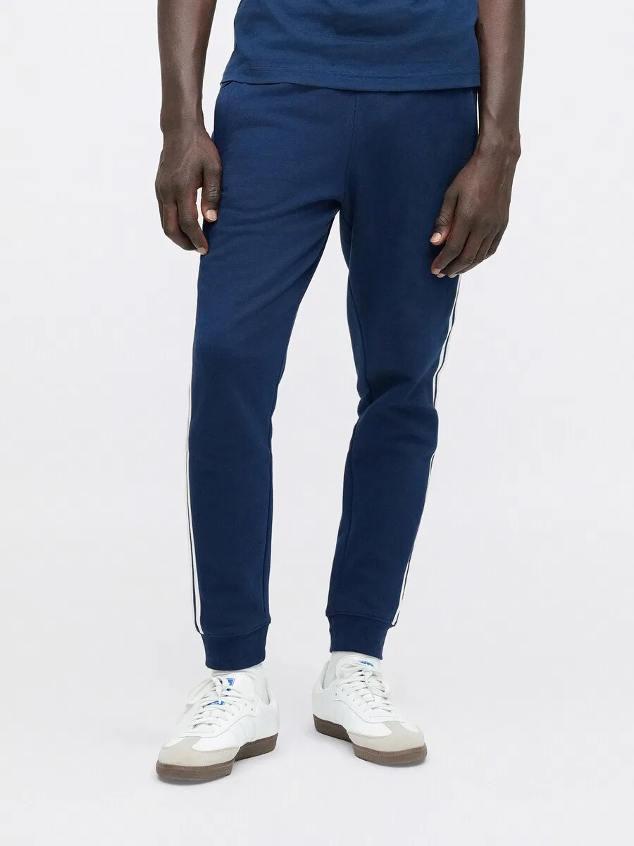 Зауженные брюки ADIDAS ORIGINALS темно-синего цвета — фото 2