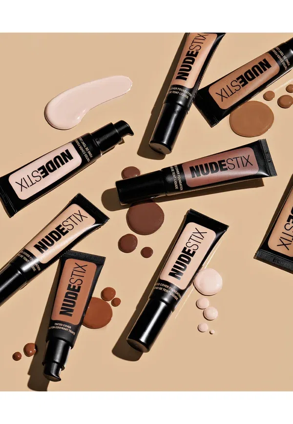 Тональный крем с натуральным финишем Tinted Cover, Nudestix, nude 7, 30 мл, цвет nude 7 — фото 4