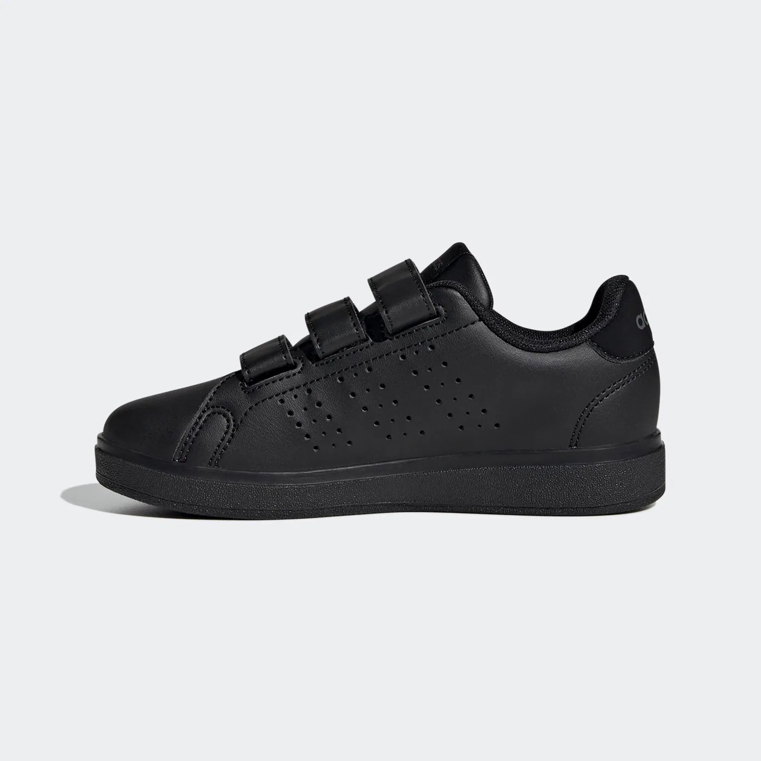Детские спортивные кроссовки с перфорированными полосками Adidas, Core Black/Grey Six — фото 3
