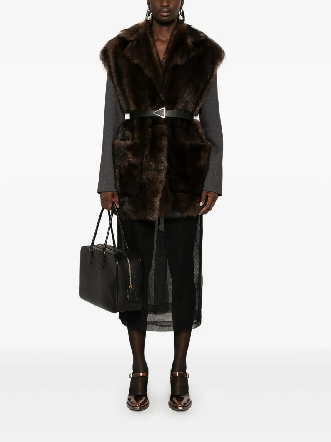Жилет из меха шоколадного цвета от Prada — фото 3