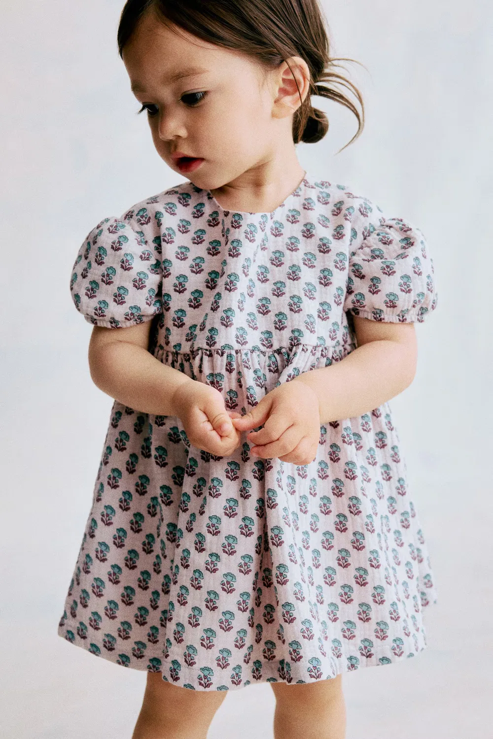 Платье из хлопчатобумажной ткани H&M, Helllila/Geblümt