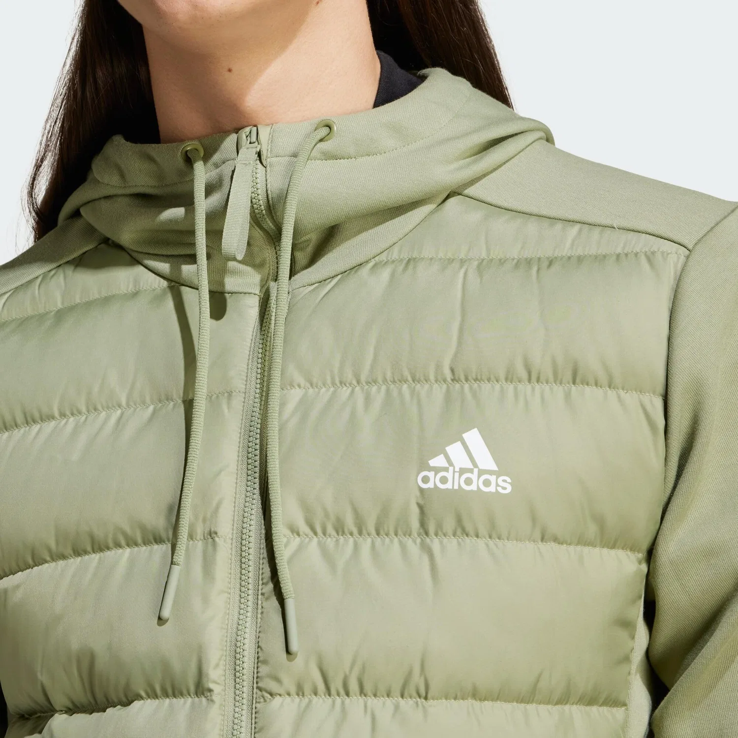 Женская утепленная куртка с капюшоном Essentials Hybrid Hooded Daunenjacke Adidas, Grun — фото 4